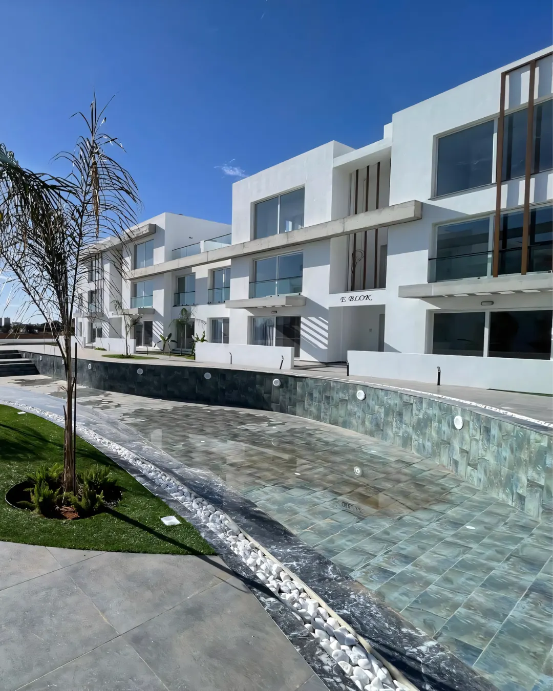 Poolside Resort Home in Bogaz